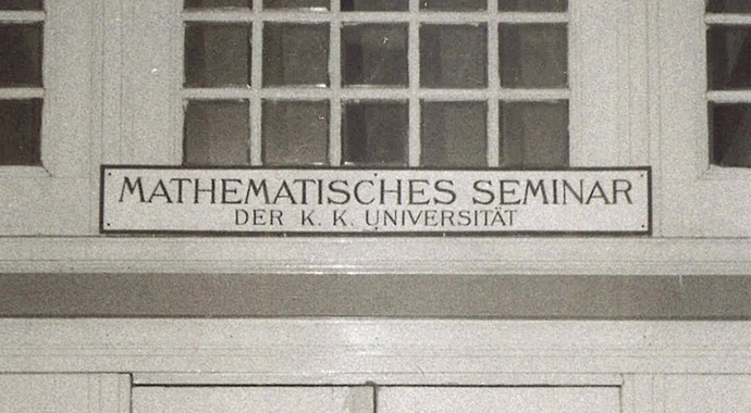 Detail der Eingangstür des Mathematischen Seminars der Universität Wien, Boltzmanngasse 5. Treffpunkt des Wiener Kreises von 1924 bis 1936, Wiener Kreis Gesellschaft