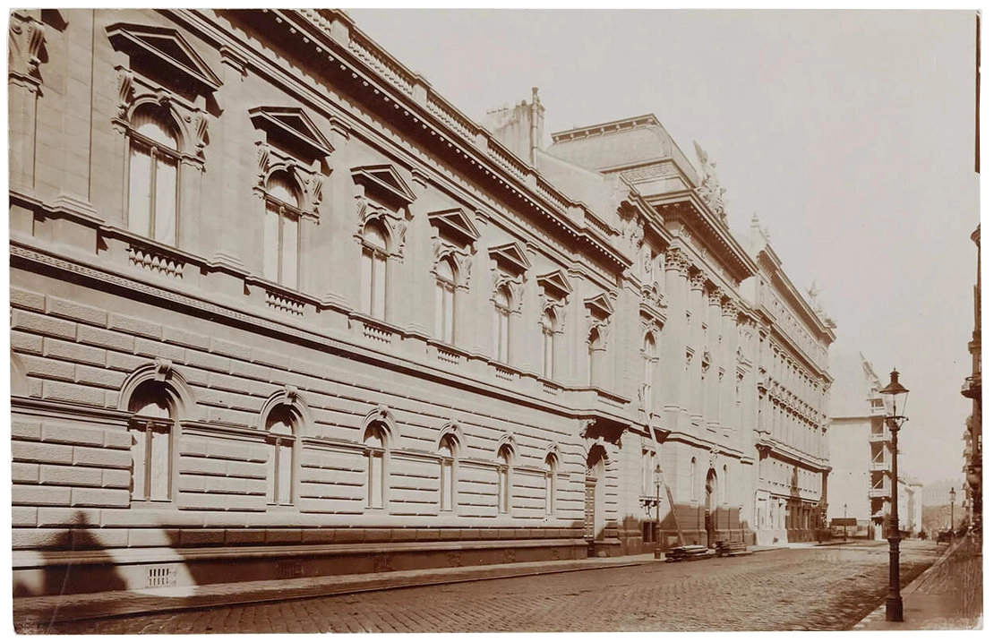 Das Palais Wittgenstein in der Argentinierstraße 16 auf einer Ansichtskarte, um 1906, Wien Museum  