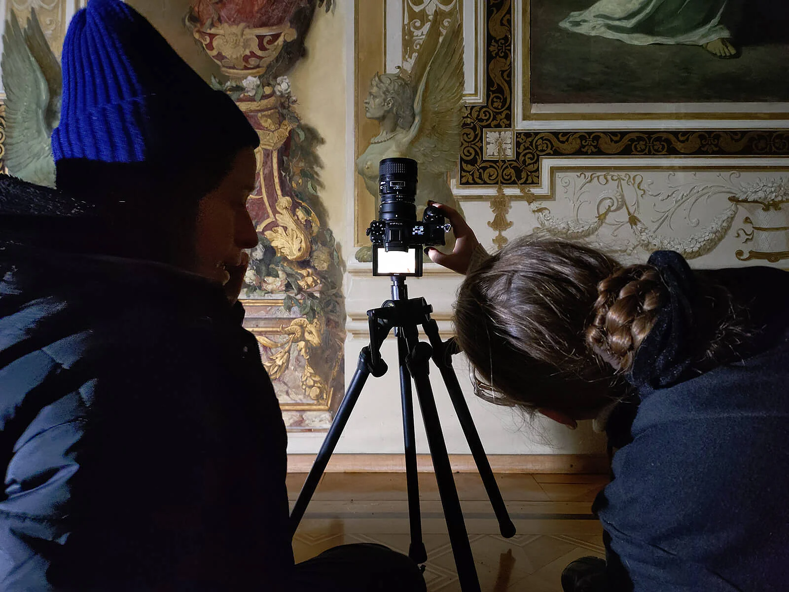 Fotografische Dokumentation im Schlafzimmer der Kaiserin im Wintersemester 2025/26, Foto: Akademie der bildenden Künste Wien, Institut für Konservierung-Restaurierung