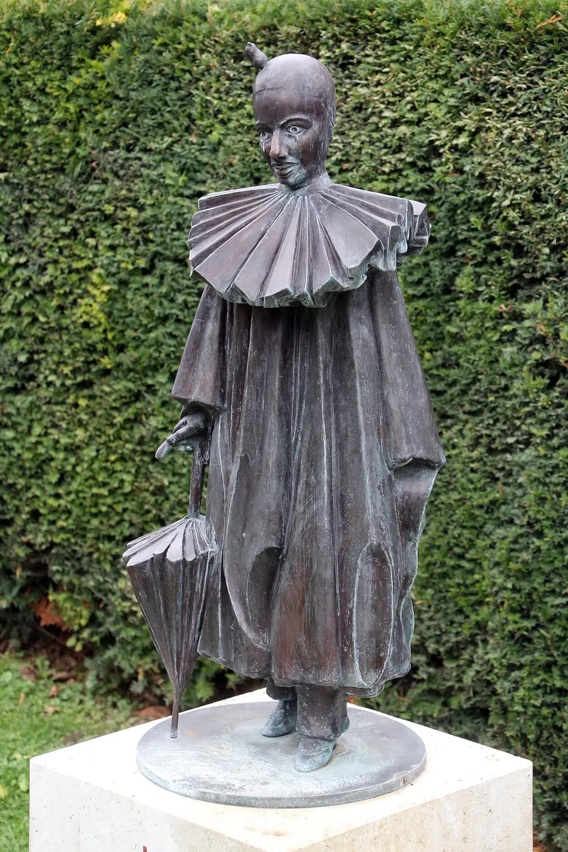 Plastik von Wander Bertoni am Grab von Inge Konradi, undatiert. Bronze, 1110 Wien, Zentralfriedhof, Aufnahme aus 2020, Foto: Christian Hlavac  