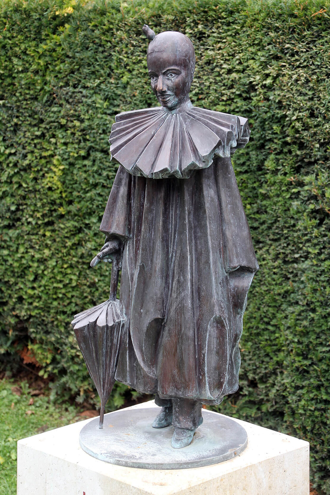 Plastik von Wander Bertoni am Grab von Inge Konradi, undatiert. Bronze, 1110 Wien, Zentralfriedhof, Aufnahme aus 2020, Foto: Christian Hlavac