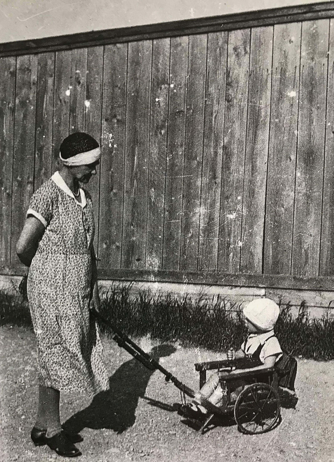 Großmutter Anna Bernhard mit dem kleinen Thomas, Wien 1932, (c) Thomas Bernhard Nachlassverwaltung 