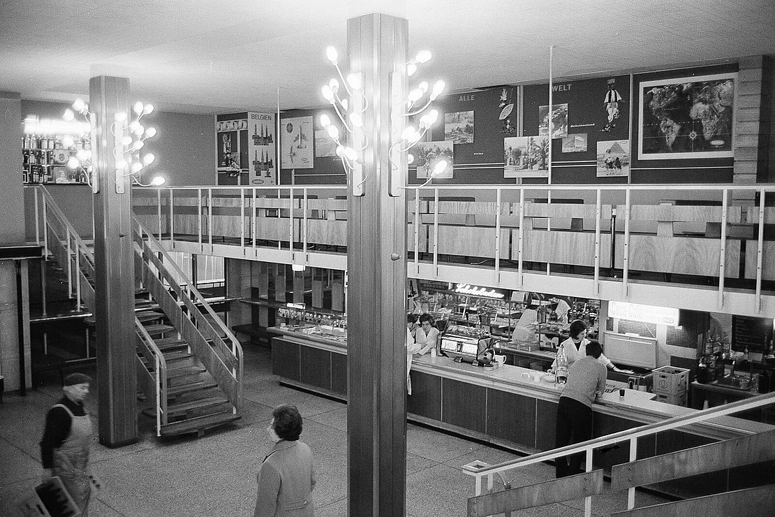 Robert Kotas: Gartenbaukino, 1960, Foyer, APA-Images / ÖNB-Bildarchiv / ONB