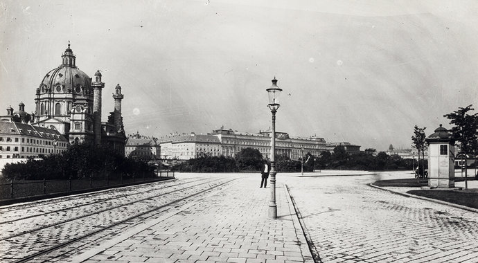 Der Karlsplatz um 1900