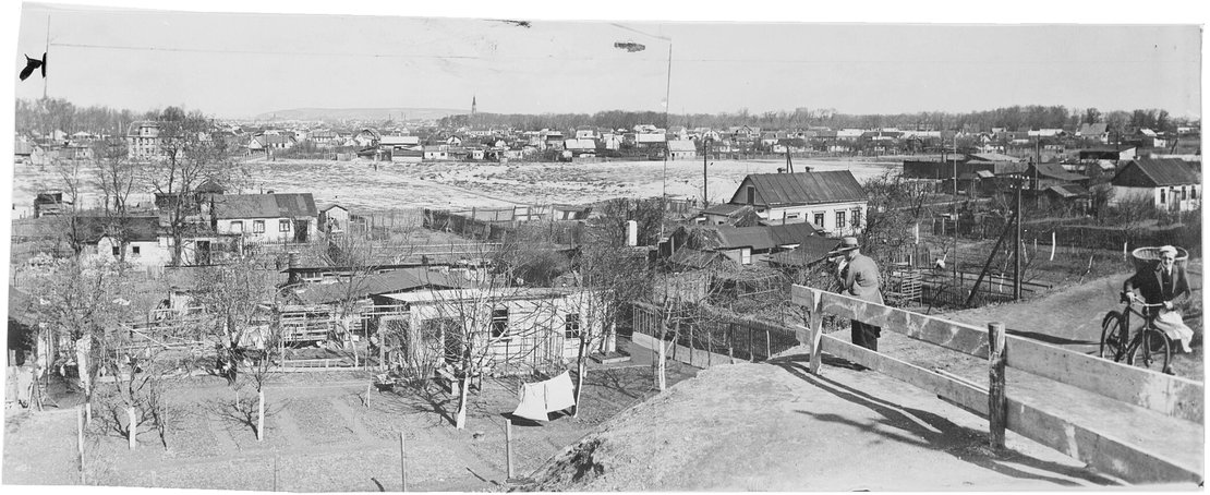 Ansicht Richtung Bruckhaufen, zwei längsgestückelte Fotos, teilweise retuschiert, um 1935, ÖNB-Bildarchiv / picturedesk.com 