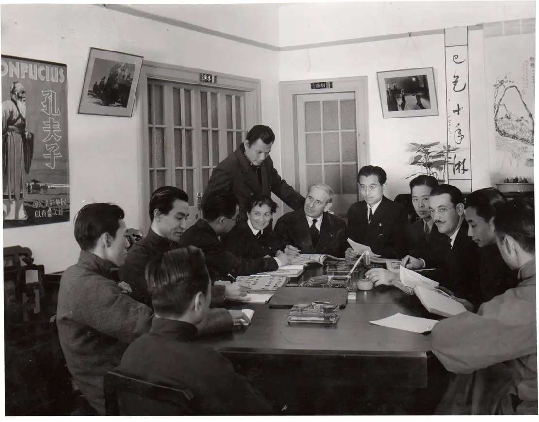 Louise und Jakob Fleck mit ihren chinesischen Kollegen, Privatarchiv / Nachlass Kolm-Veltée