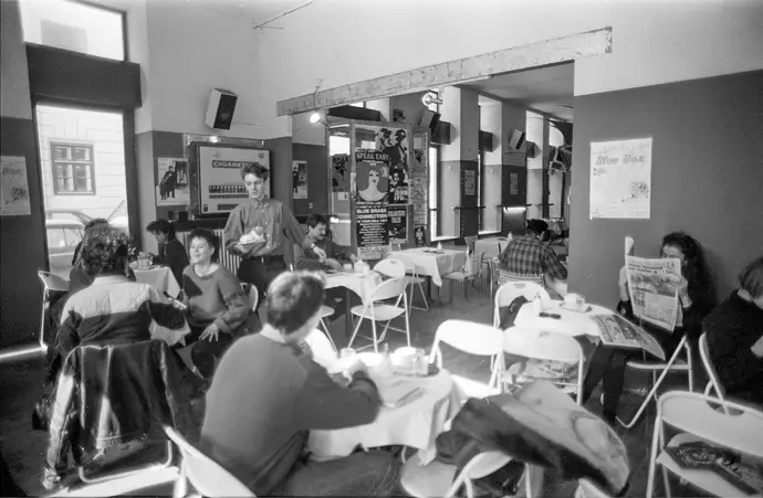 Die Blue Box in der Richtergasse im 7. Bezirk, 1987, Foto: Nora Schuster / brandstaetter images / picturedesk.com