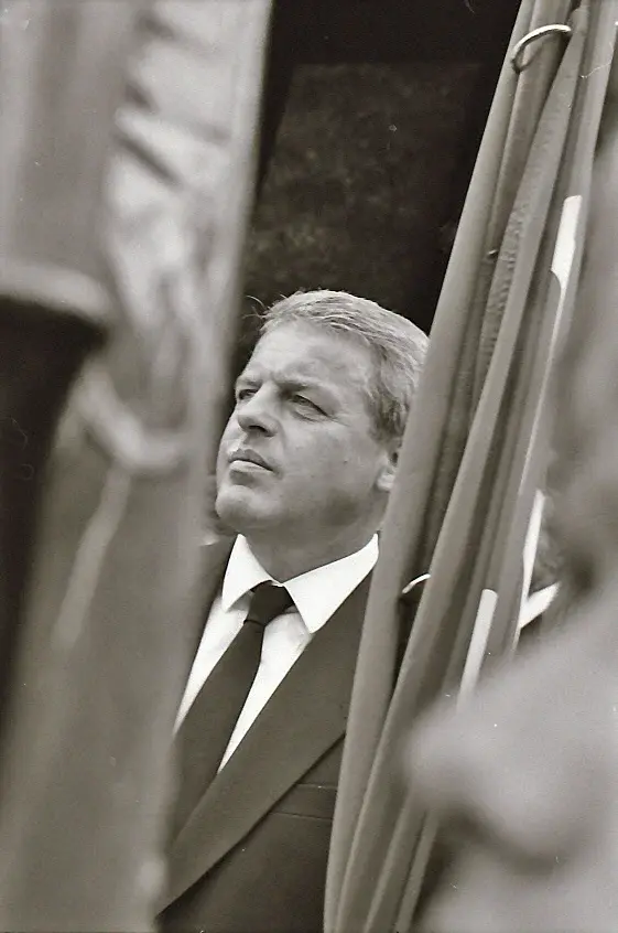 Bundeskanzler Franz Vranitzky beim Kreisky-Begräbnis am Wiener Zentralfriedhof, 7. August 1990. Foto: Martin Vukovits  