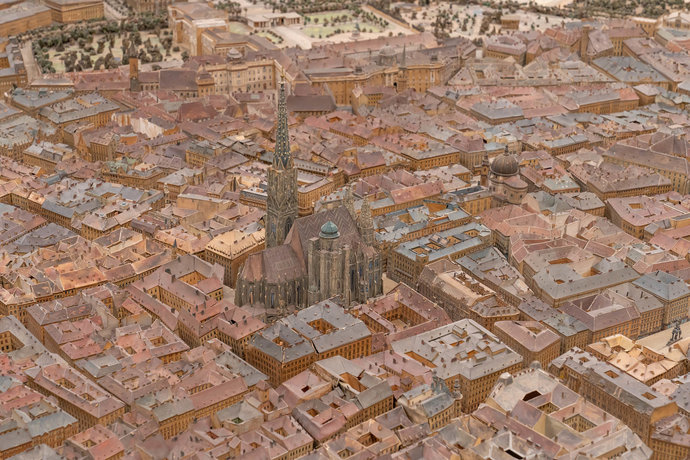 Die Restaurierung des Stadtmodells von Erwin Pendl