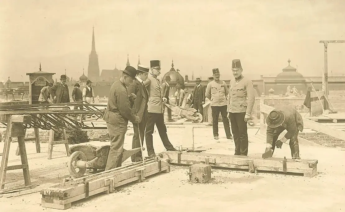 Betonarbeiten auf dem Dach des Neubaus des Kriegsministeriums am Stubenring 1, 1911, Photoinstitut Bonartes  