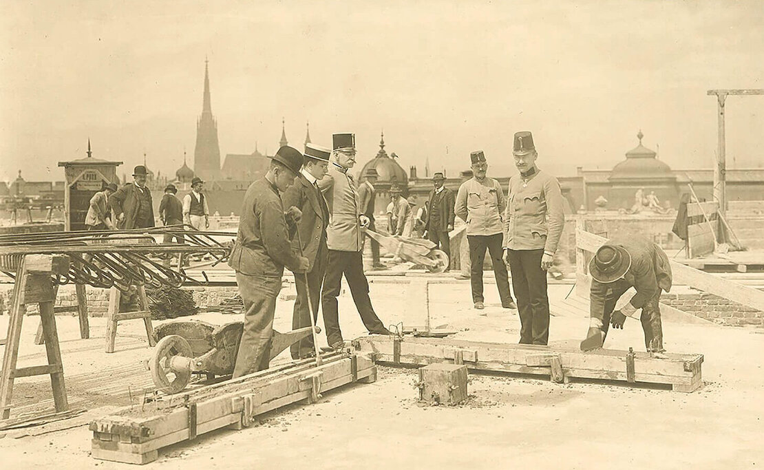 Betonarbeiten auf dem Dach des Neubaus des Kriegsministeriums am Stubenring 1, 1911, Photoinstitut Bonartes