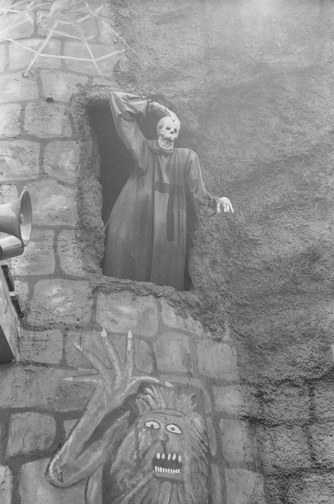 Geisterbahn im Prater, 1980er Jahre, Foto: Joe J. Heydecker / ÖNB-Bildarchiv / picturedesk.com