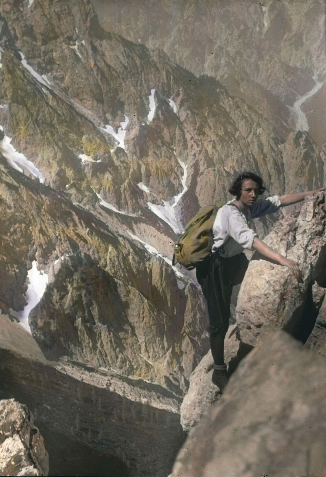 Bergsteigerin im Ennstal, um 1920, APA-Images / brandstaetter images / Öst. Volkshochschularchiv