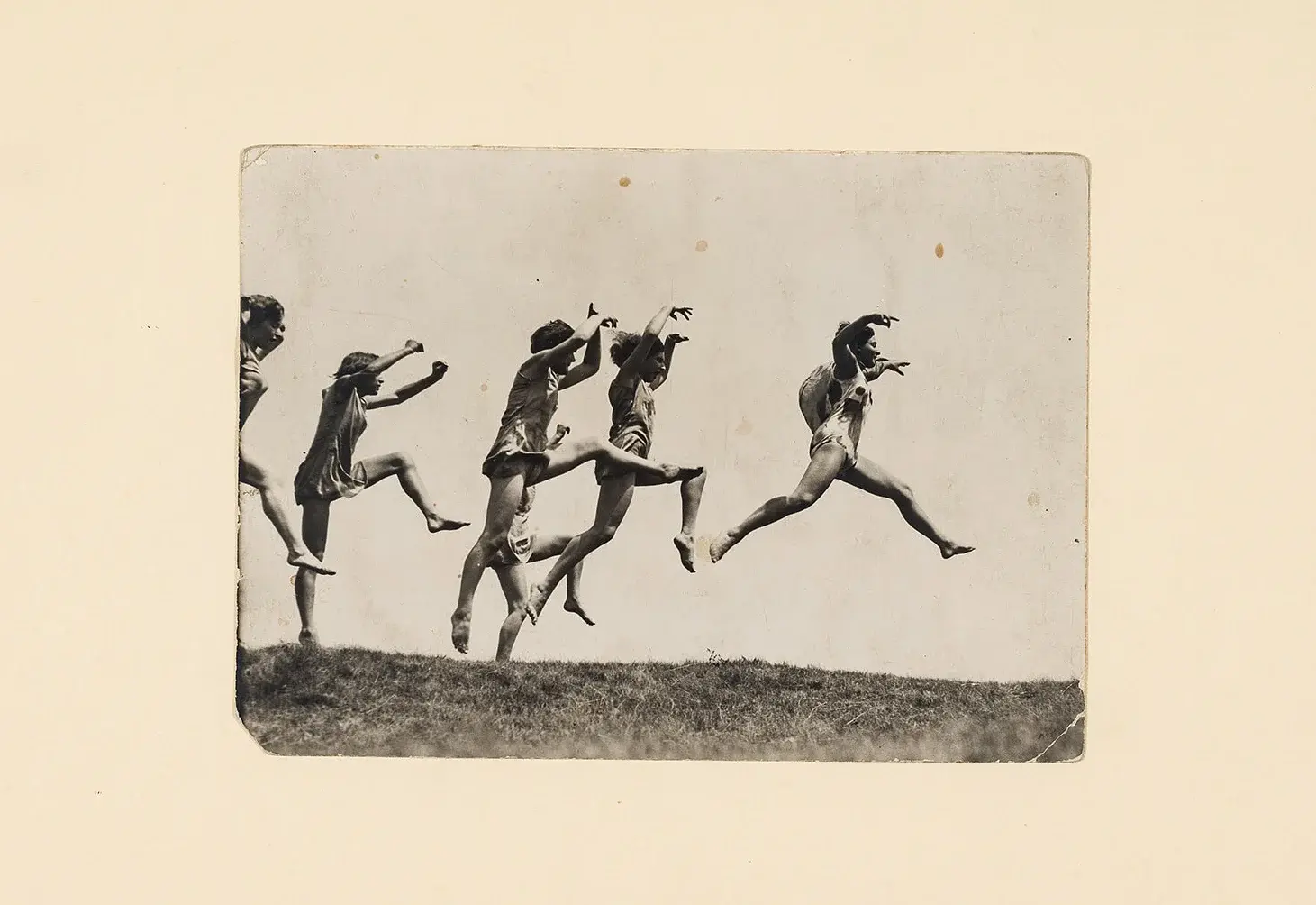 Unbekannt: „Sprung“, Schule Olga Suschitzky, Wien Museum, Inv.-Nr. 57625/58  