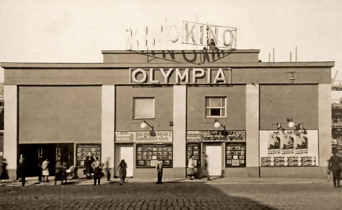 Das Olympia-Kino (1110, Simmeringer Hauptstraße 57) wurde 1907 in den Räumen eines ehemaligen Kupferwalzwerkes eingerichet. Aufnahme aus dem Jahr 1934. Foto: Wiener Bezirksmuseen