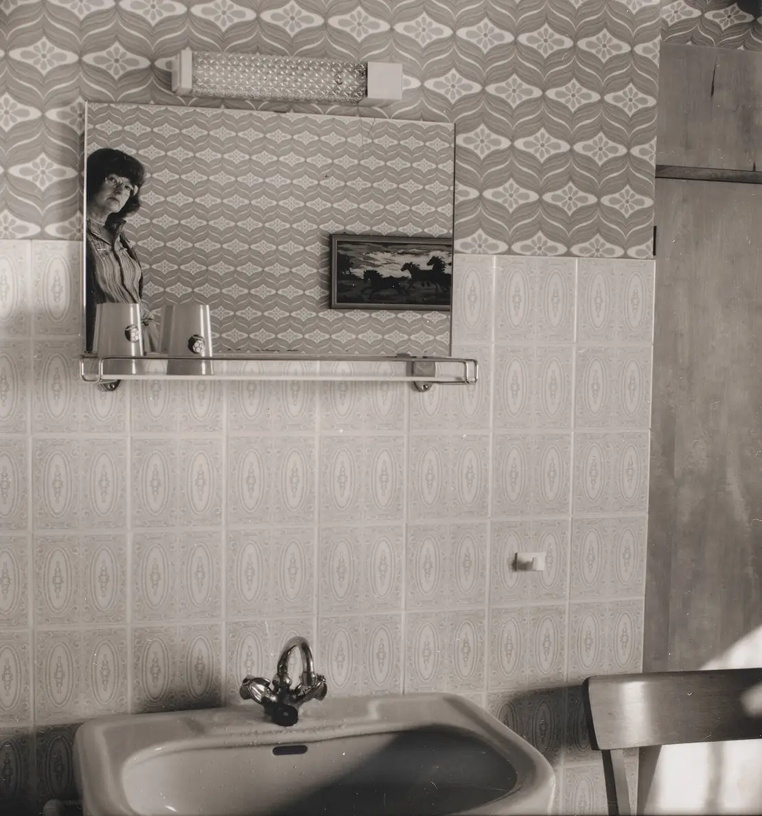 Elfriede Mejchar: Im Hotel, um 1980, Wien Museum © Bildrecht, Wien 2024