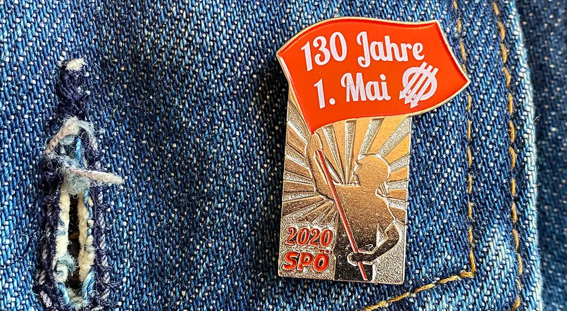 Anstecknadel zum 1. Mai 2020, Foto: Tom Koch  