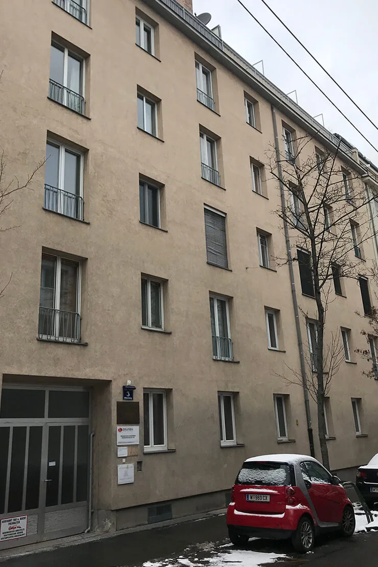 Das Haus in der Obkirchergasse 3, wo Bernhard zeitweise bei seiner „Tante“ Hedwig Stavianicek wohnte, Foto: Peter Stuiber