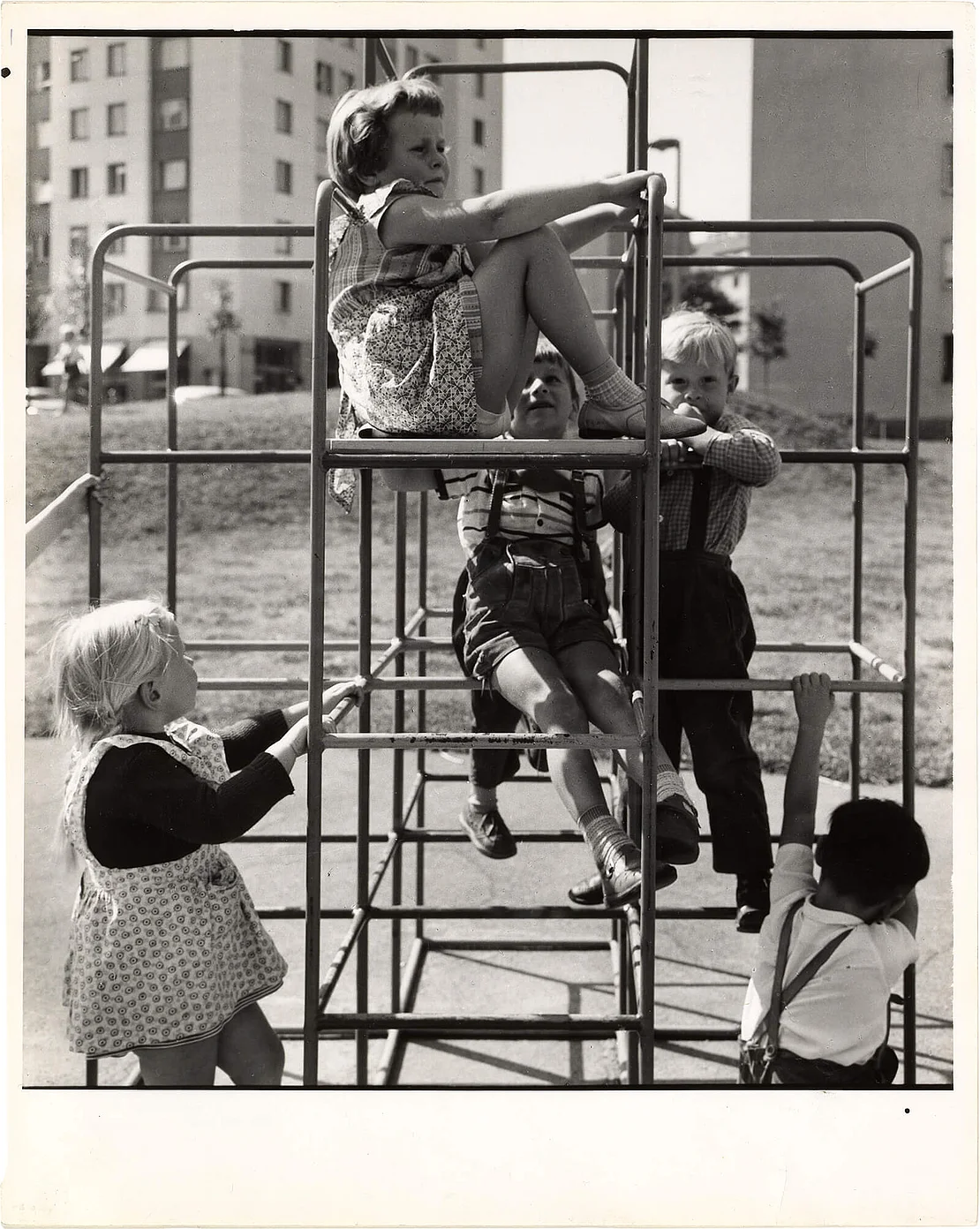 Spielplatz am Matzleinsdorfer Platz, 1957, Foto: Eva Völkel, Wien Museum, Inv.-Nr. 237060  