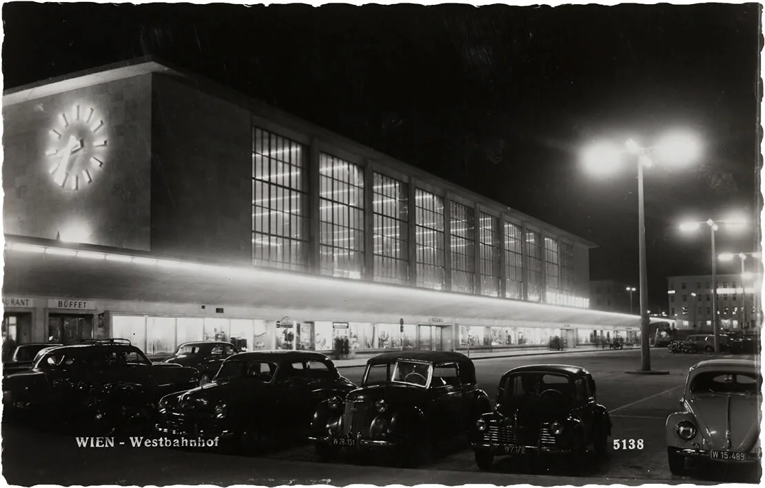 Der neue Westbahnhof bei Nacht, HDH Verlag, Wien, um 1955, Wien Museum  