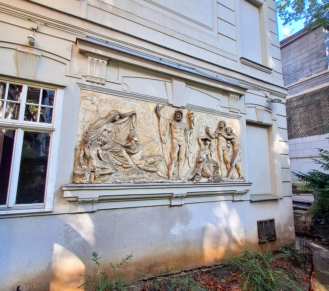 Fries des Prometheus, der der Menschheit Feuer bringt, Foto: Franz David Eschner, Ria Voros  