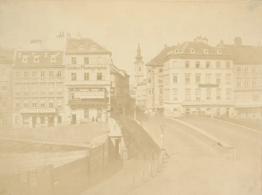 Die alte Ferdinandsbrücke, Blick von der stadtinneren Seite gegen die Taborstraße, 1858, k. k. Hof- und Staatsdruckerei, Wien Museum, Inv.-Nr. 55498/6