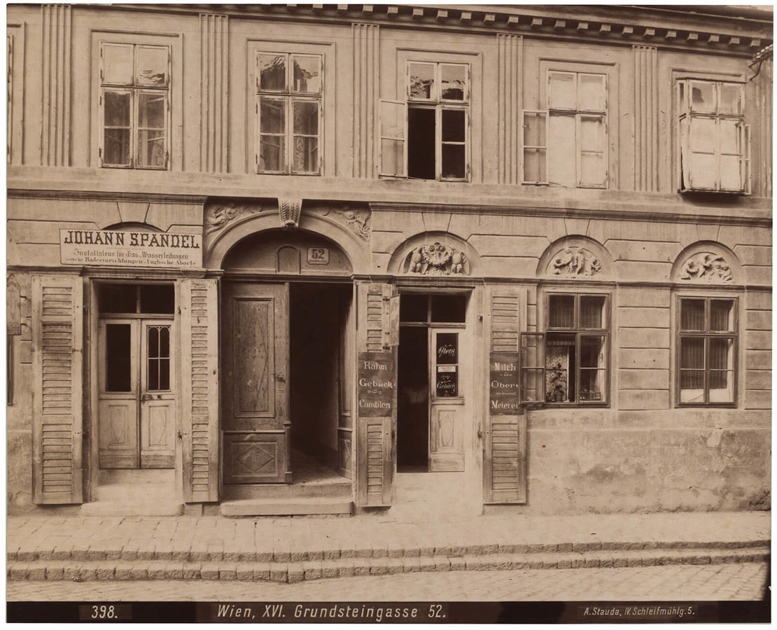 August Stauda: Grundsteingasse 52, um 1900, Wien Museum 
