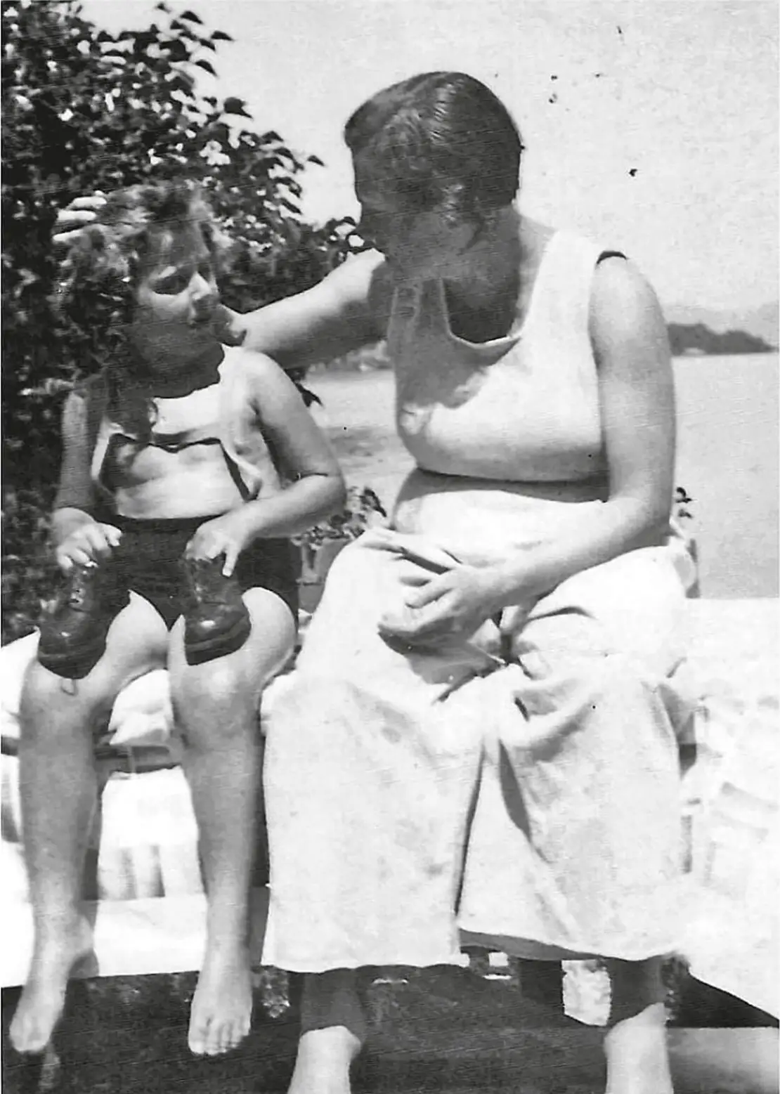 Lotte Lazarsfeld mit ihrer Mutter Marie Jahoda, 1936, © Lotte Bailyn  