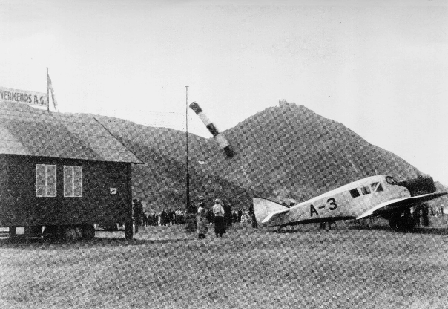 ÖLAG-Flughafen im Überschwemmungsgebiet nahe Jedlesee, 1923, Bezirksmuseum Floridsdorf  