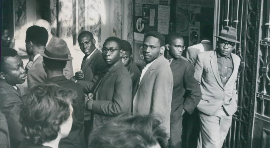 PASUA solidarisierte sich mit protestierenden Lehrlingen und organisierte ein Go-In ins Sozialministerium in Wien, 1964 ©KURIER/Fred Riedmann  