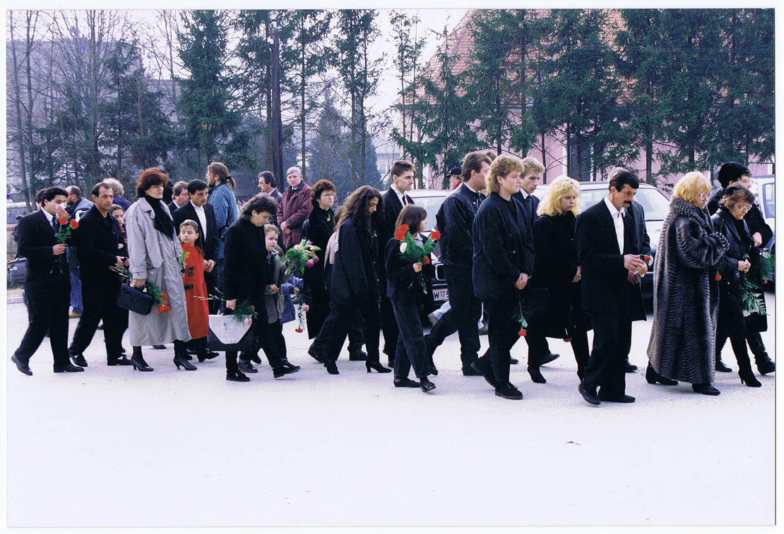 Trauerzug beim Begräbnis in Oberwart, 11. 2. 1995, Foto: unbekannt, Archiv Horst Horvath 