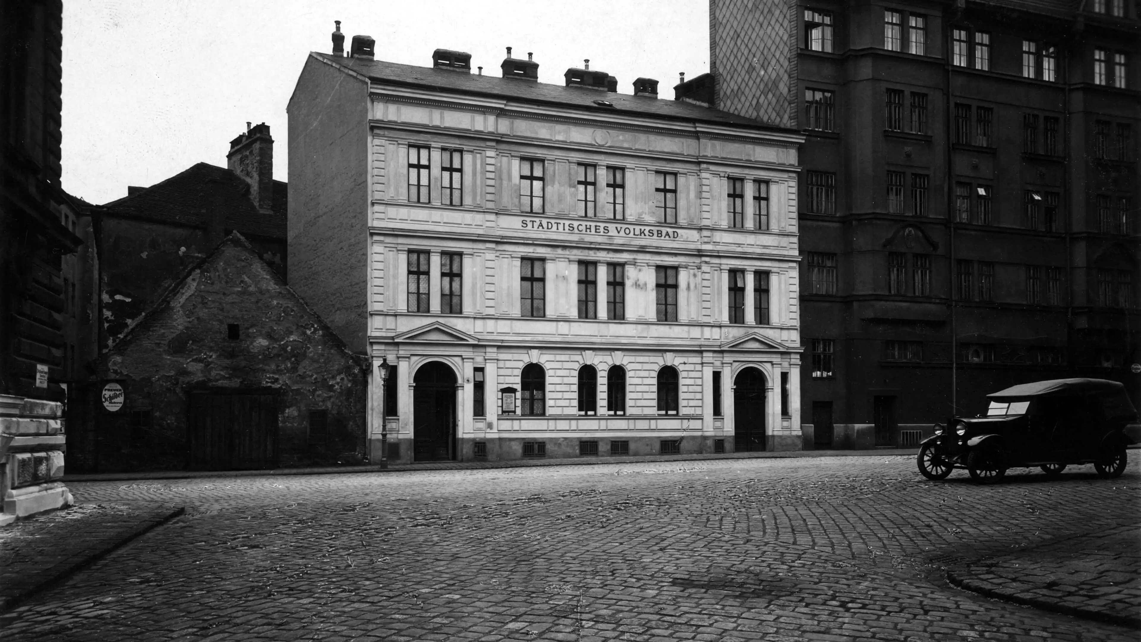Außenansicht des Tröpferlbades, um 1925, Foto: Bezirksmuseum Wieden  