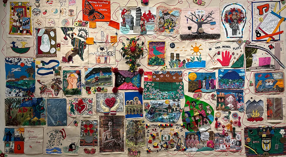 Kollektives textiles Kunstwerkt in der Ausstellung Viena Latina, 2026, Wien Museum  