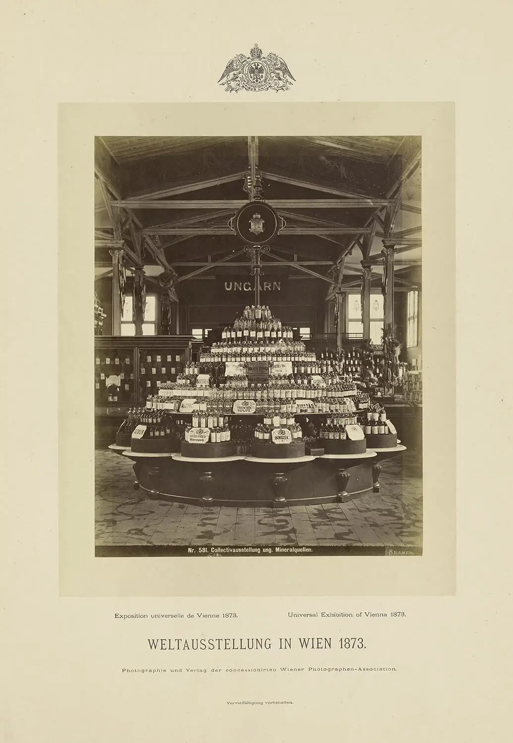 Collectivausstellung ungarischer Mineralquellen auf der Wiener Weltausstellung 1873, Foto: Oscar Kramer, Verlag der Wiener Photographen-Association, Wien Museum  