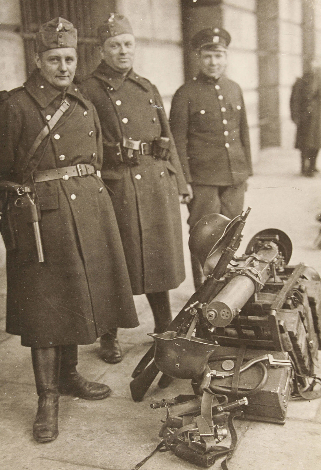 Die Parlamentswache mit Maschinengewehr, 15. März 1933, Austrian Archives / brandstaetter images / picturedesk.com  