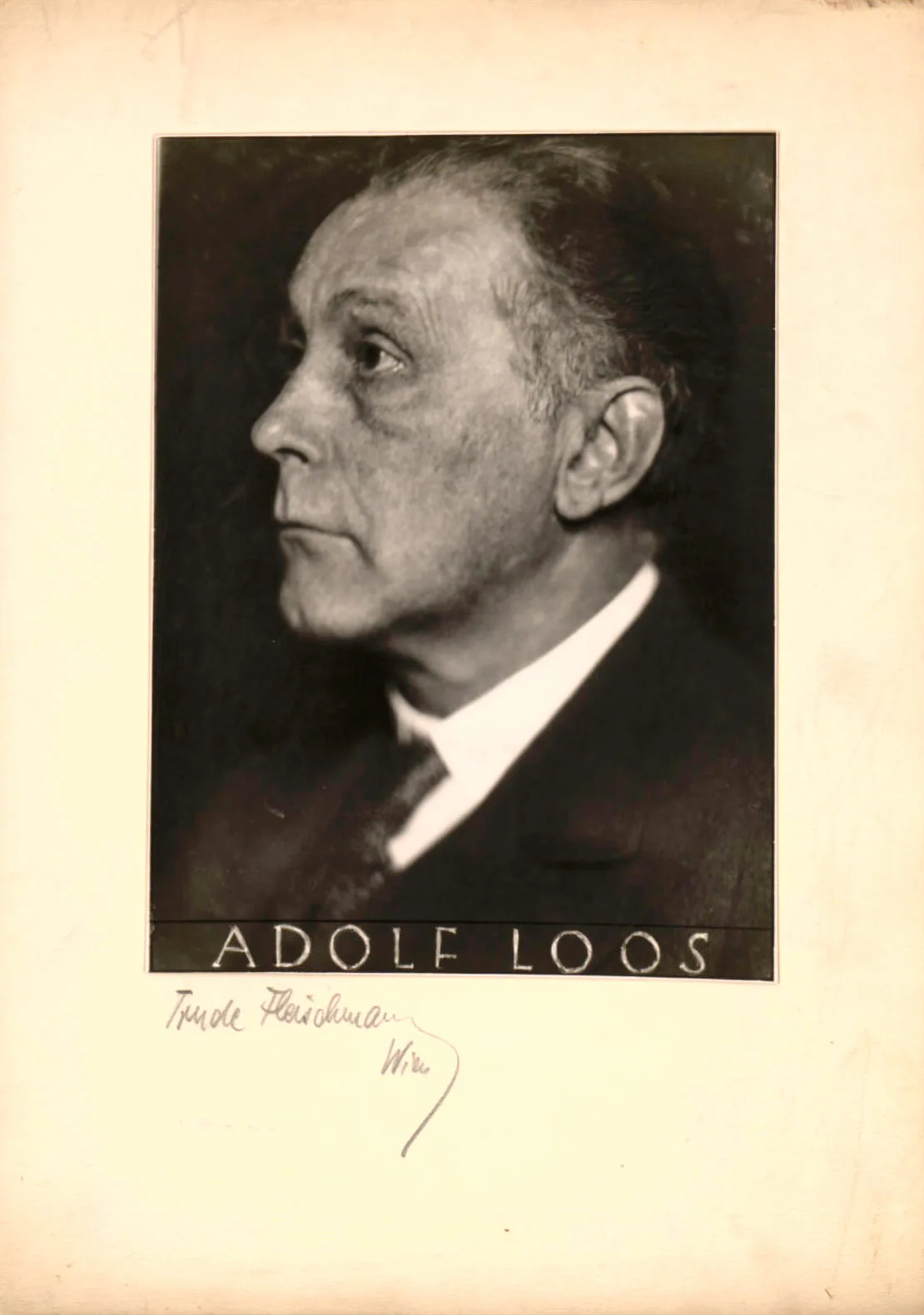 Adolf Loos, Fotografie von Trude Fleischmann, um 1930, Wien Museum  