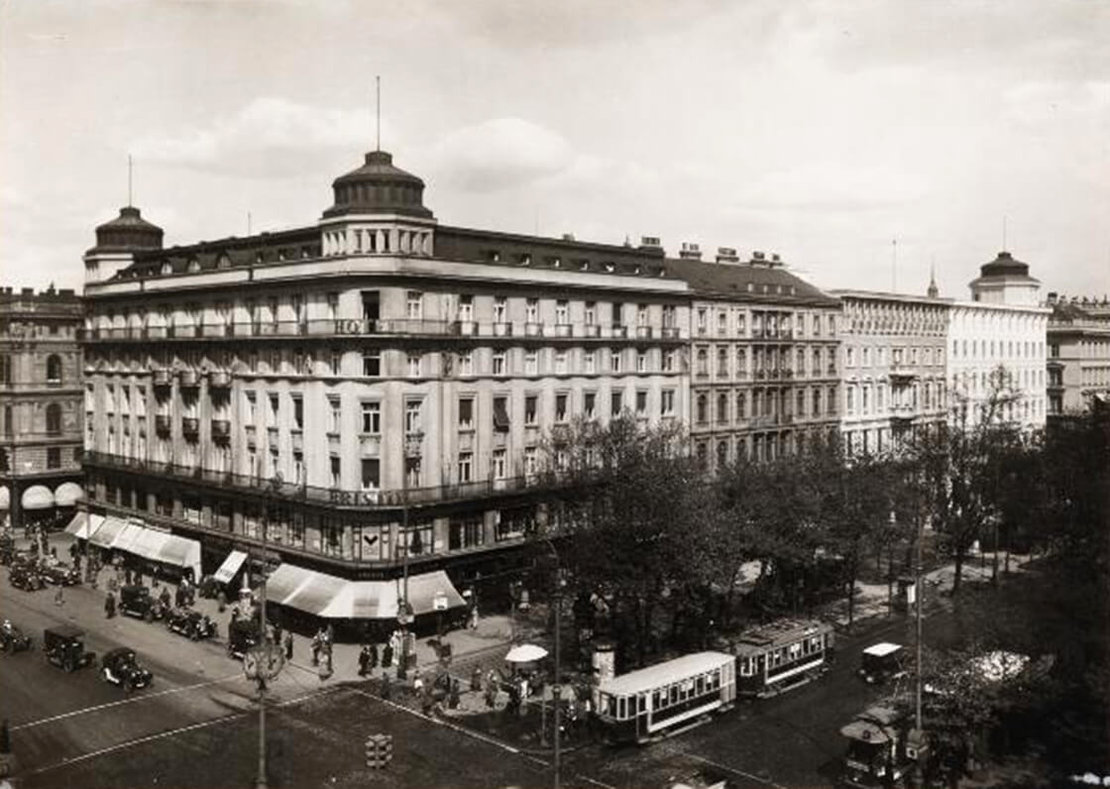 Bruno Reiffenstein: Kärntner Ring 1-7, um 1930, Wien Museum, Inv.-Nr. 79000/10898 