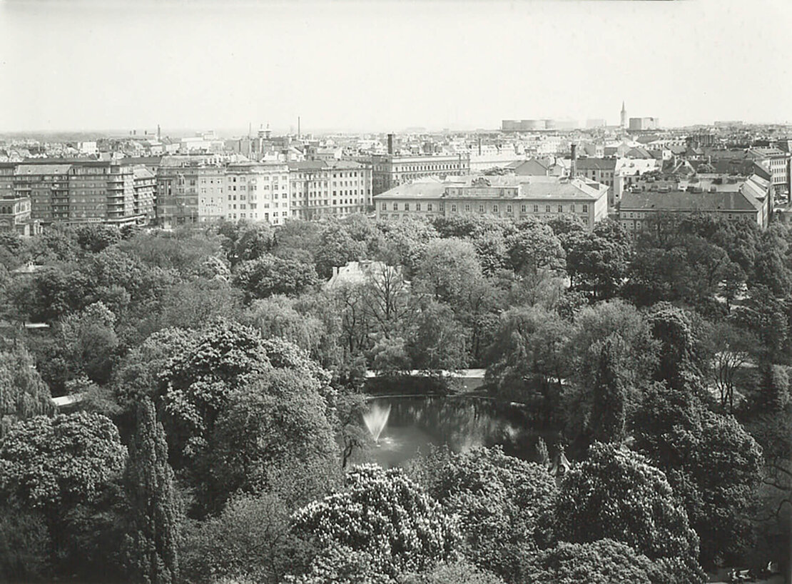 Der umgekehrte Blick: Vom Hochhaus (mit dem Gartenbaukino) in Richtung 3. Bezirk, Foto: Johanna Fiegl, 1965-1970, Wien Museum, Inv.-Nr. 239396/987/3