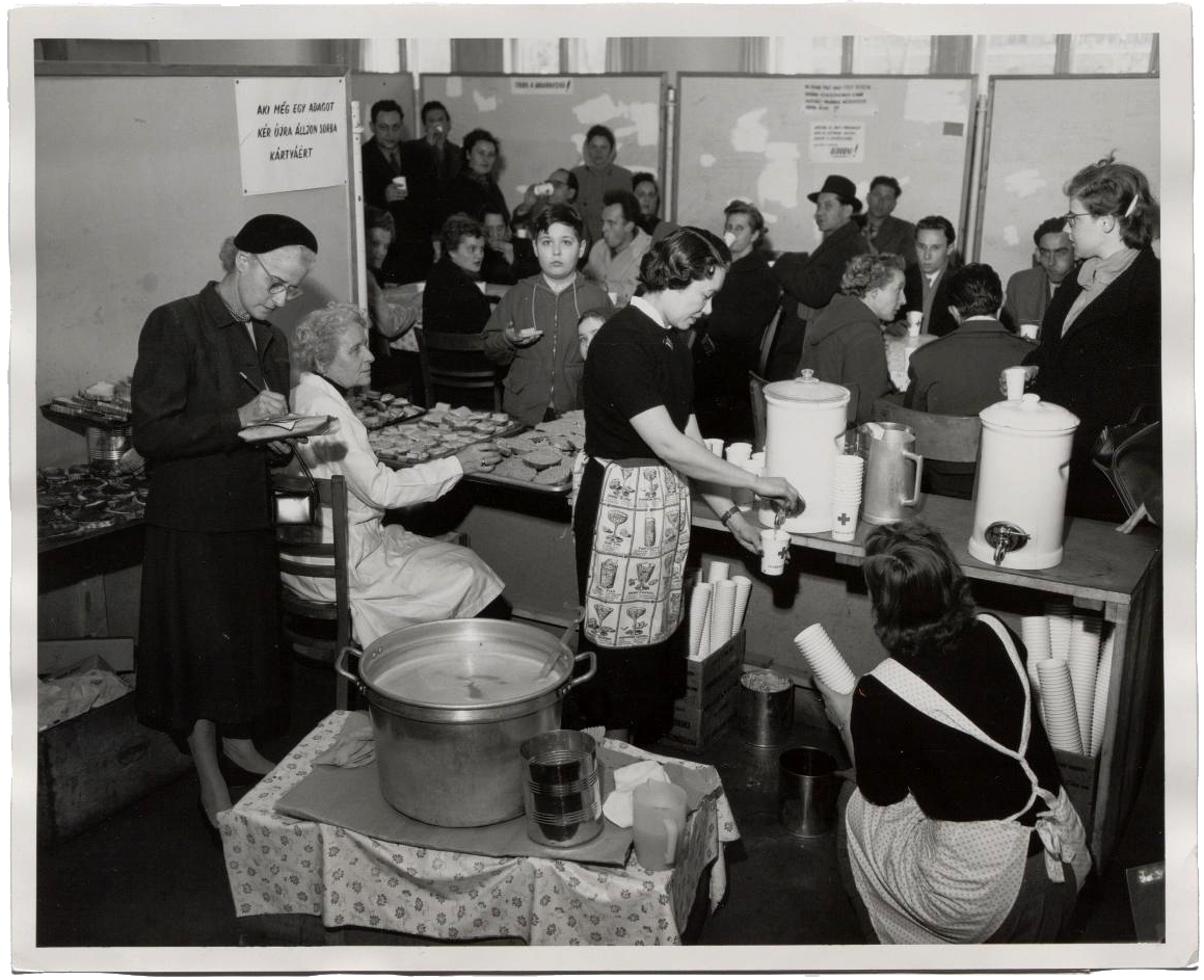 Suppenküche für Ungarnflüchtlinge, März 1957, Foto: Ernst Hausknost/Wien Museum 