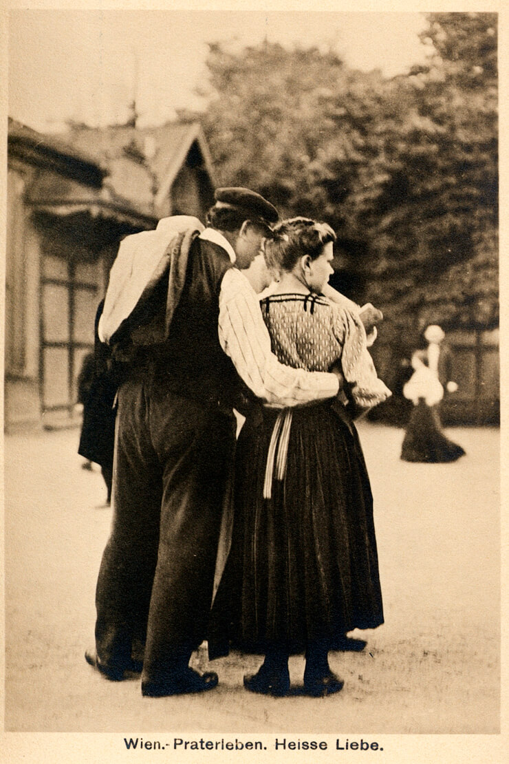Emil Mayer: „Wien. Praterleben. Heisse Liebe.“, Fotografie, um 1908, Sammlung Wien Museum 
