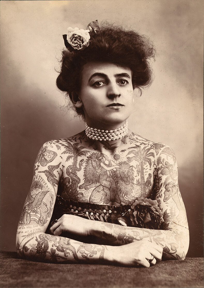 Maud Stevens Wagner, fahrende Tätowierkünstlerin in den USA, um 1907, Library of Congress/Wikimedia Commons 