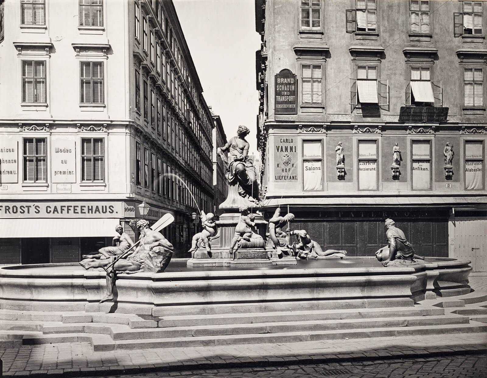 Der Donnerbrunnen mit den Kopien der Figuren, Fotografie (Silbergelatinepapier) von Michael Frankenstein um 1890, Wien Museum 