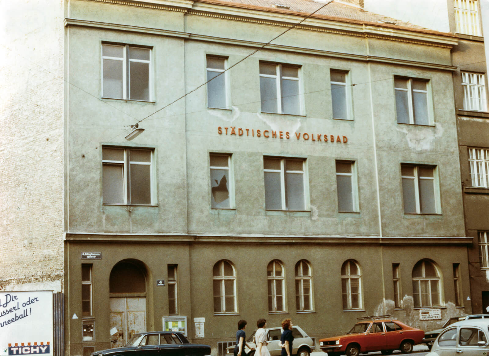 Das Tröpferlbad kurz nach seiner Schließung Ende der 1970er-Jahre, Foto: Bezirksmuseum Wieden 