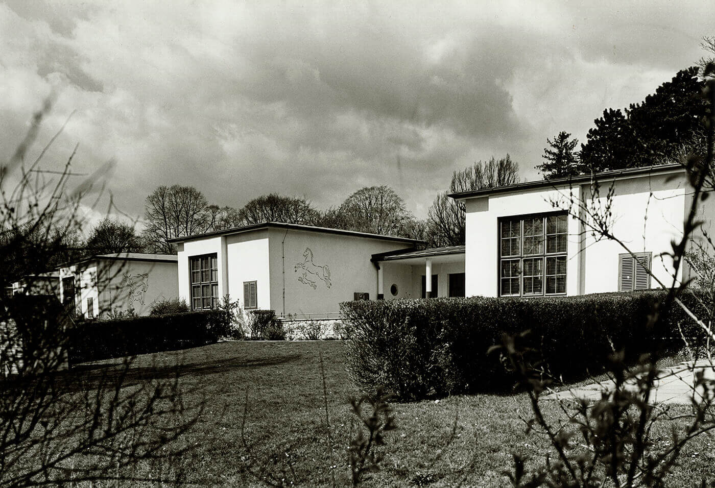 Sonderkindergarten Schweizer Spende, errichtet 1948/1949, Foto: Margaritha Spillutini, 1984, Wien Museum. Der Kindergarten im Auer-Welsbach-Park im 15. Bezirk wurde aus den Mitteln der Schweizerspende gebaut. 