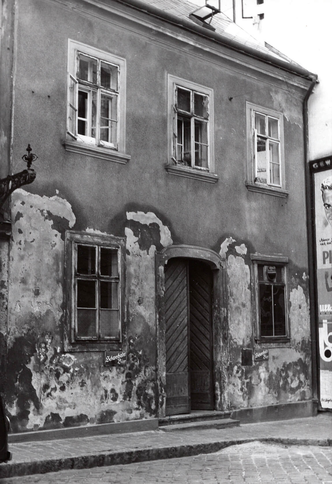 Das Gasthaus Neumann, Ansicht Schrankgasse 9, um 1950, Wiener Stadt- und Landesarchiv 
