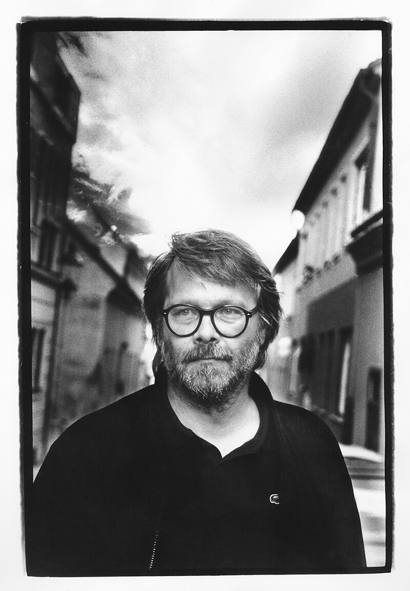 Gerhard Roth in Grinzing, 1989, Foto: Martin Vukovits 