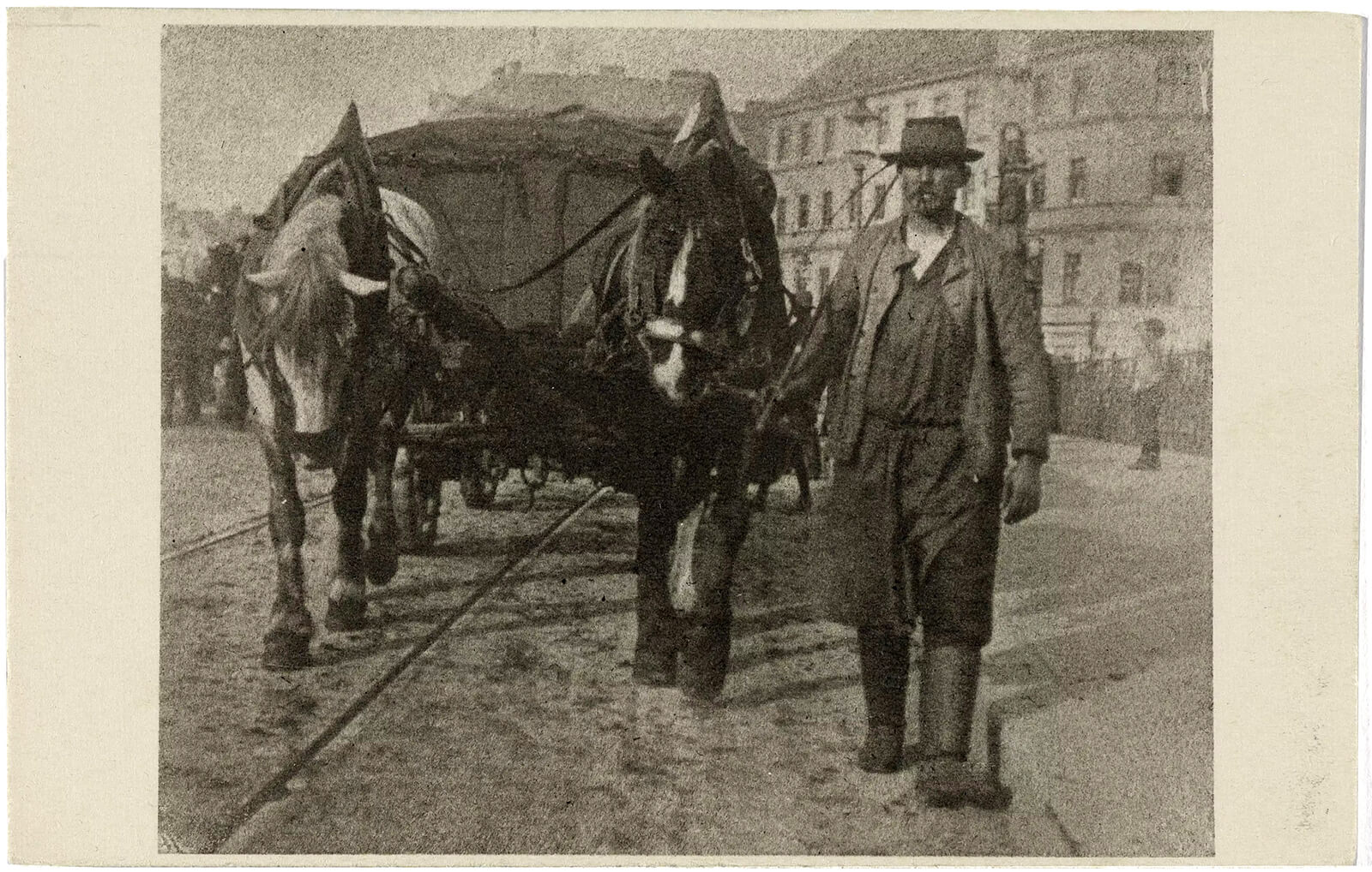 Fuhrwerker, um 1908, aus der Serie „Wiener Typen und Straßenbilder“ von Emil Mayer, um 1908, Wien Museum 