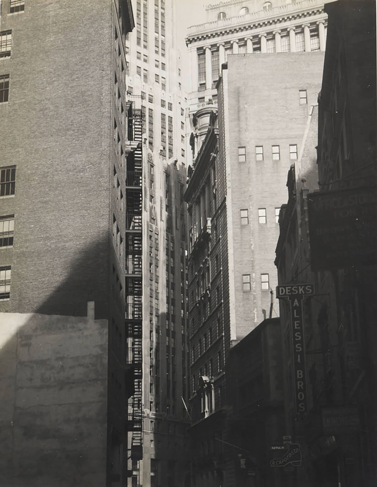 Robert Haas: Häuserschlucht in New York City, 1940er/1950er Jahre, Wien Museum 