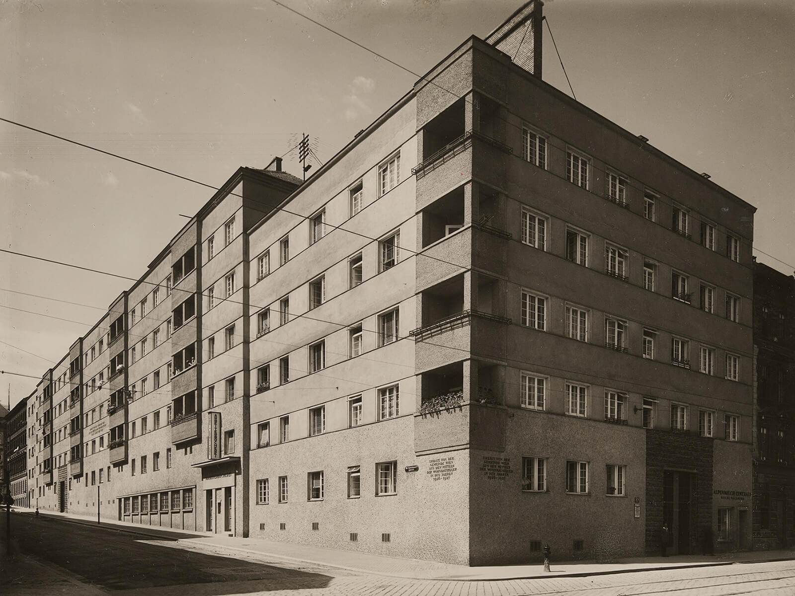 Franz Schacherl, Franz Schuster: Karl Volkert-Hof, Foto: Martin Gerlach jun., um 1930, Wien Museum, Inv.-Nr. 59241/896